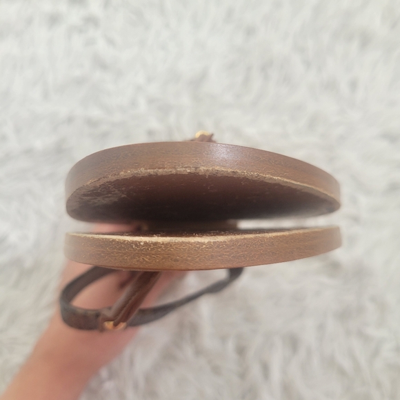 LV Sandals - Picture 9 of 14